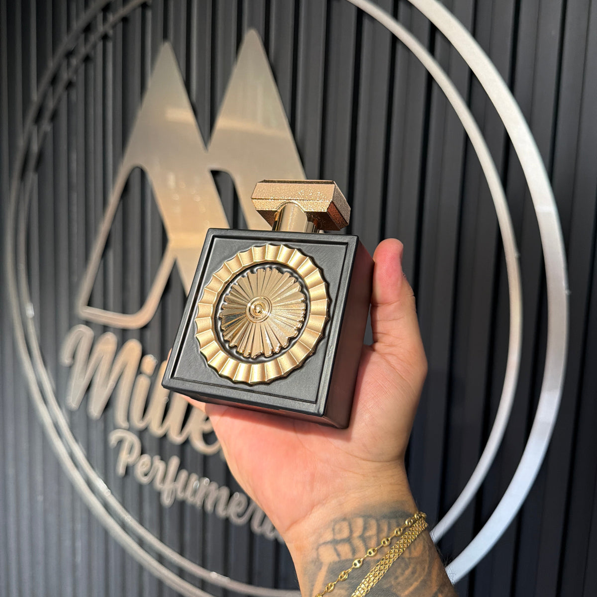 PERFUME LATTAFA NEBRAS (ALTERNATIVA EILLISH BILLIE EILLISH)