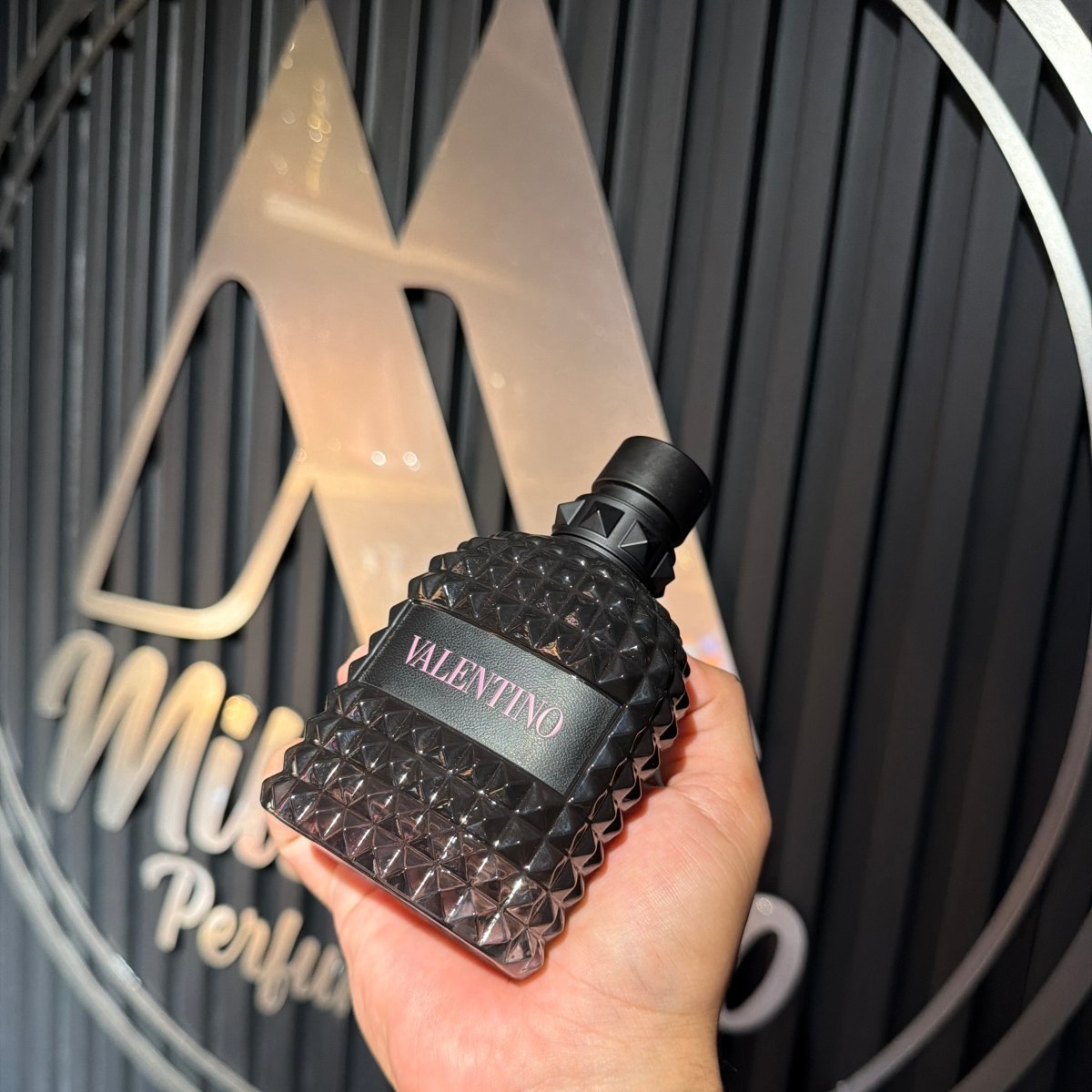 PERFUME VALENTINO UOMO BORN IN ROMA - Perfumería Millennio
