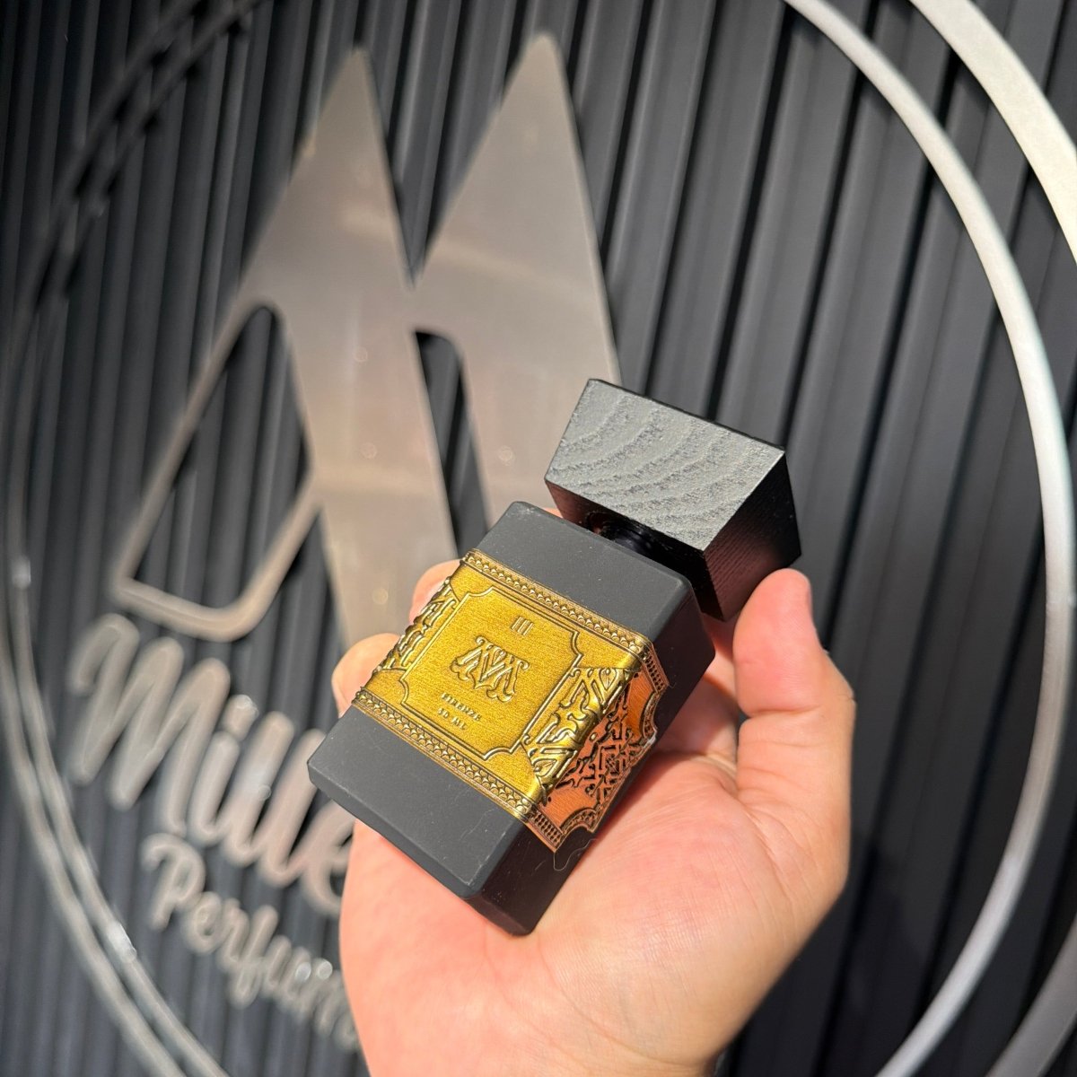 PERFUME EMMIR MILANO FIRENZE - Perfumería Millennio