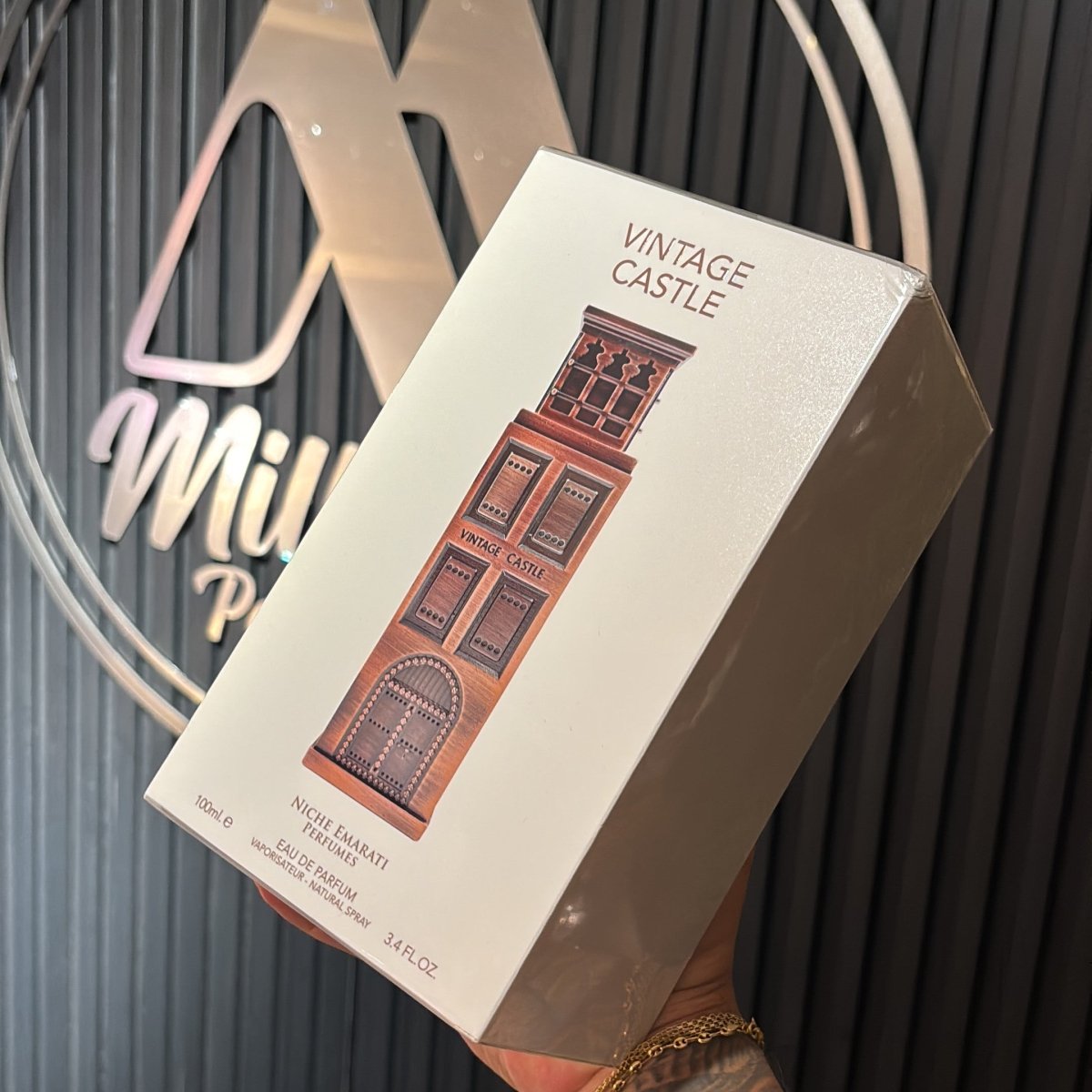 PERFUME LATTAFA NICHE EMERATI VINTAGE CASTLE - Perfumería Millennio