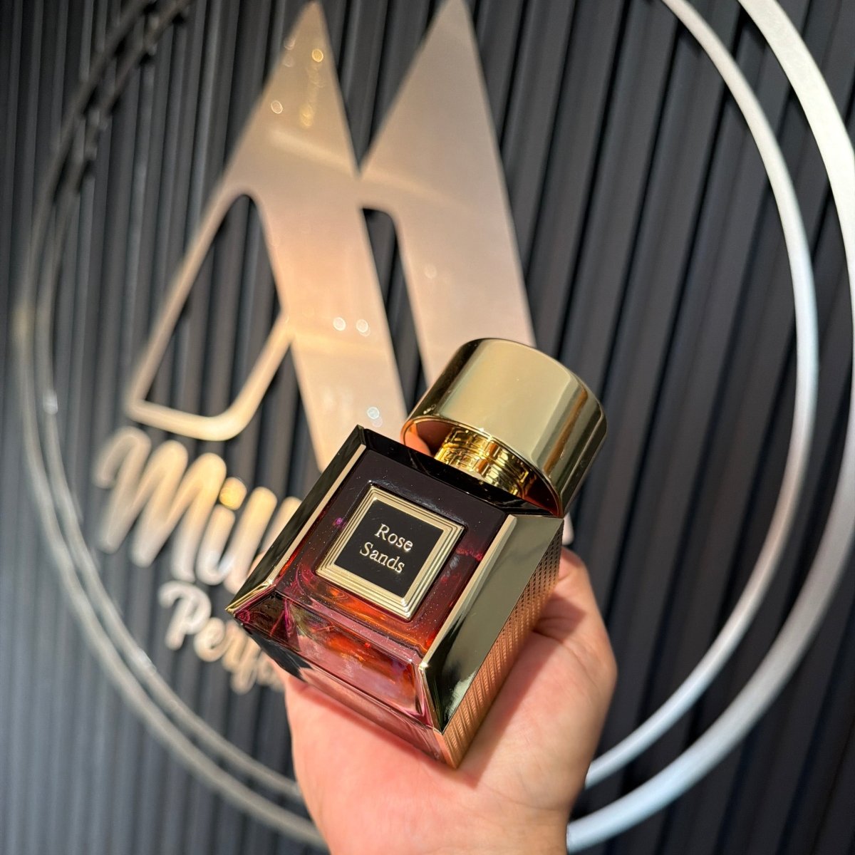 PERFUME KORBAJ ROSE SANDS - Perfumería Millennio