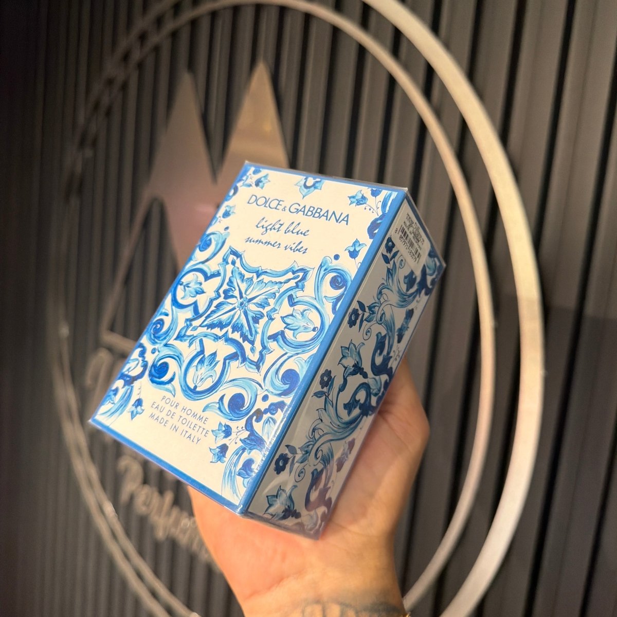 PERFUME DOLCE & GABBANA LIGHT BLUE SUMMER VIBES POUR HOMME - Perfumería Millennio