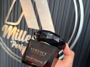 PERFUME VERSACE CRYSTAL NOIR EAU DE TOILETTE - Perfumería Millennio