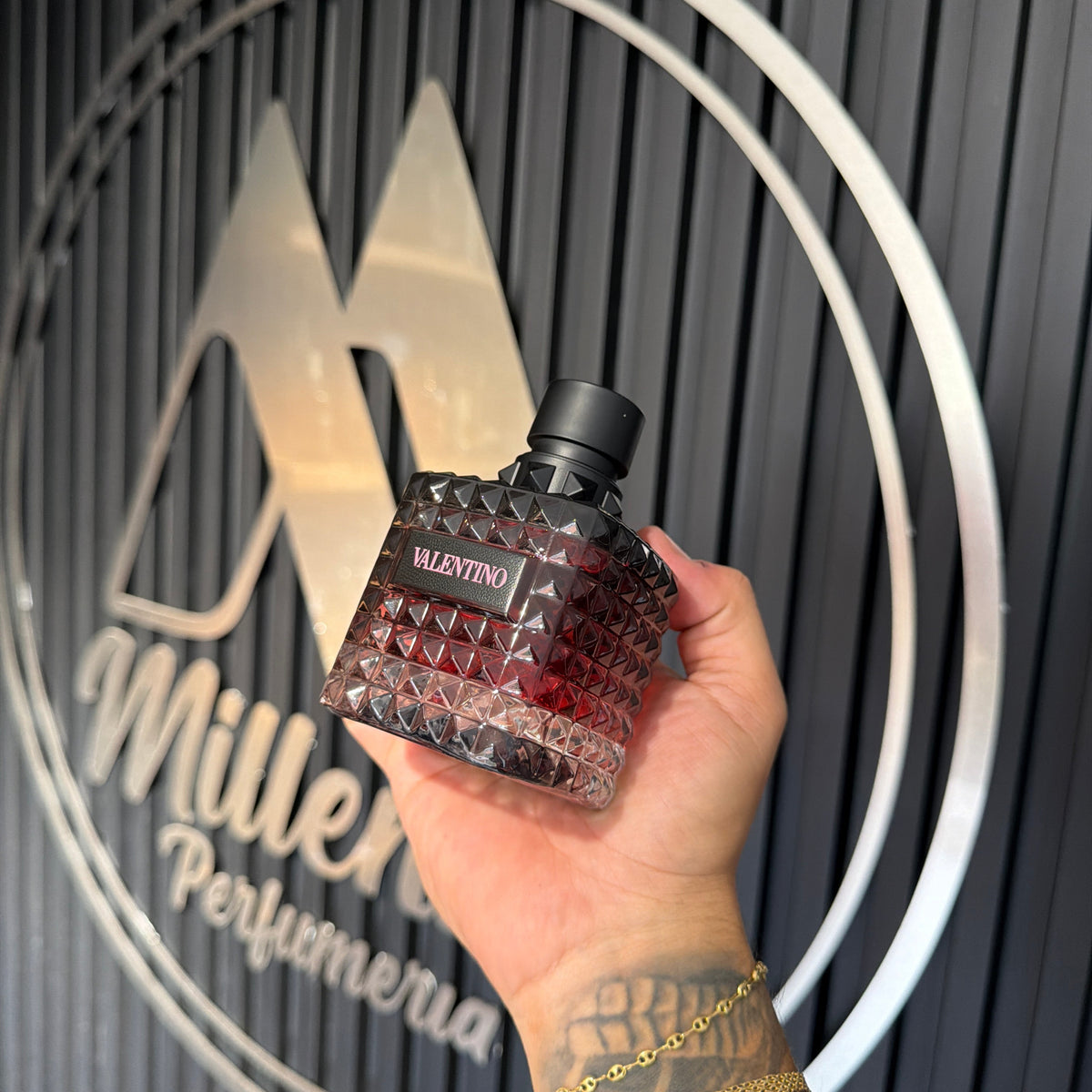 PERFUME VALENTINO DONNA BORN IN ROMA INTENSE