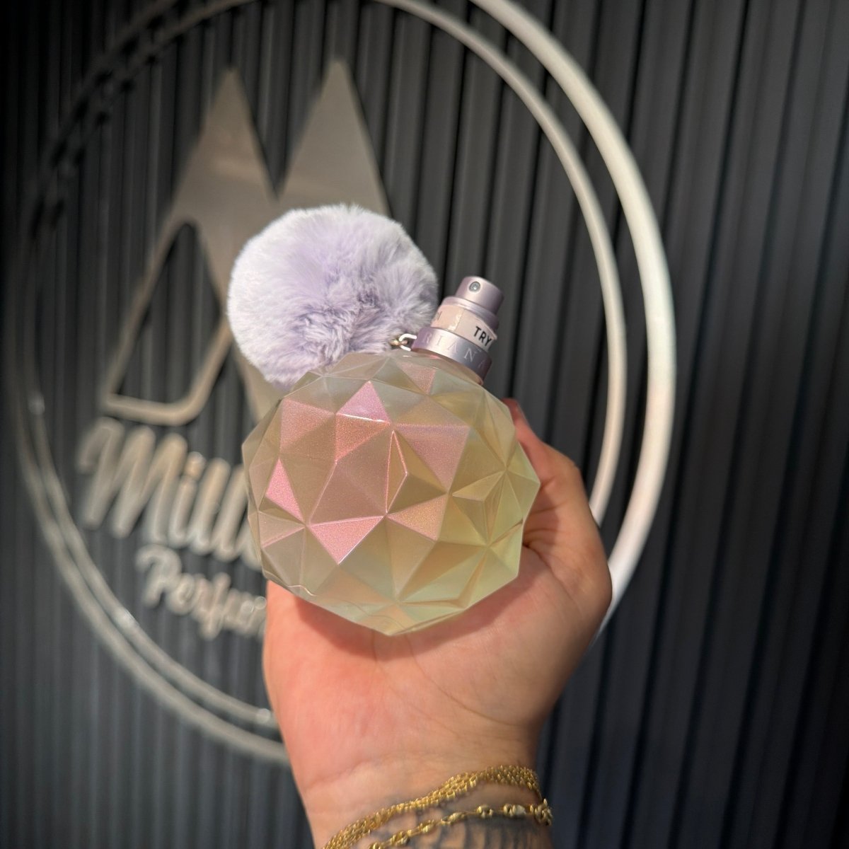 PERFUME ARIANA GRANDE MOONLIGHT - Perfumería Millennio