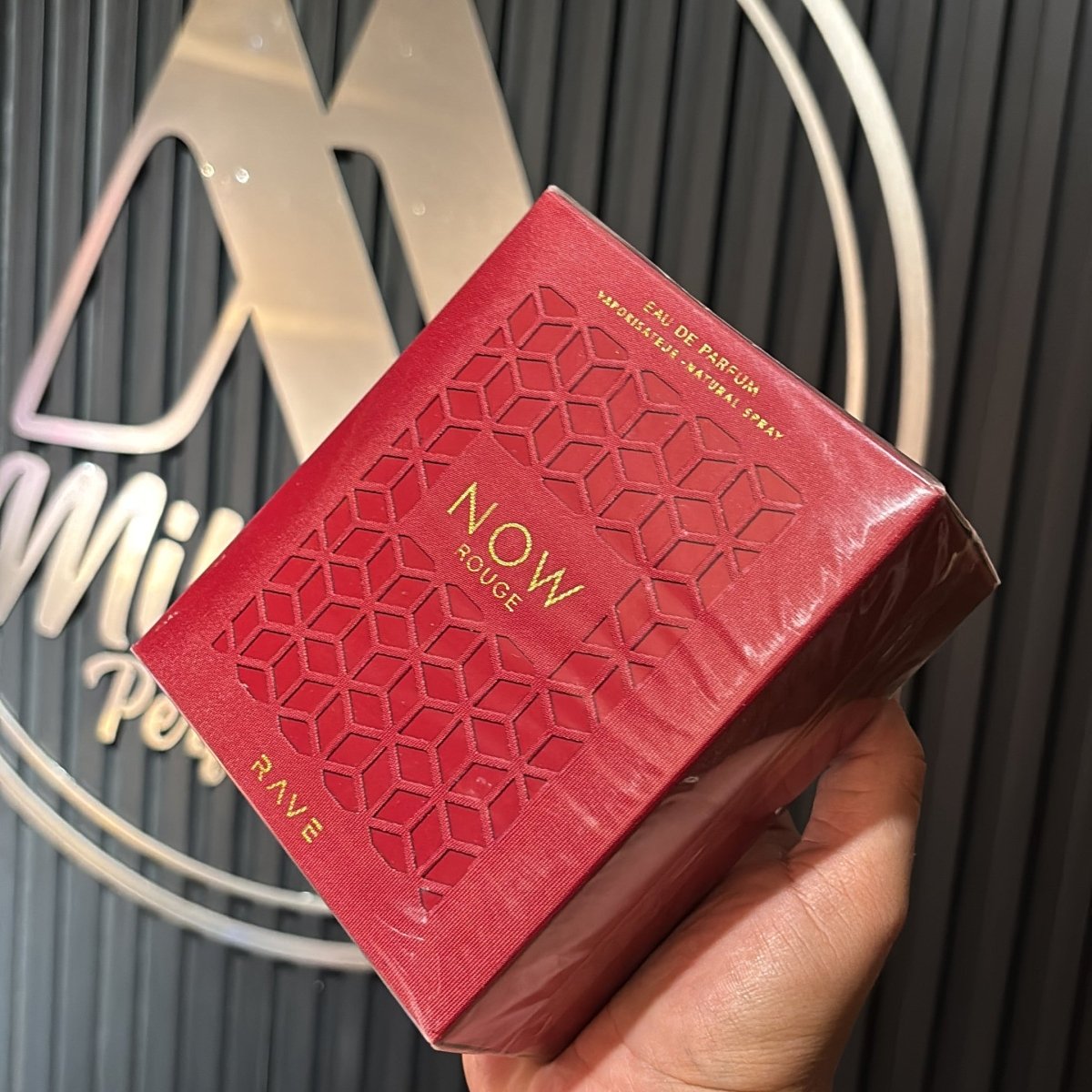 PERFUME LATAFFA RAVE NOW ROUGE - Perfumería Millennio