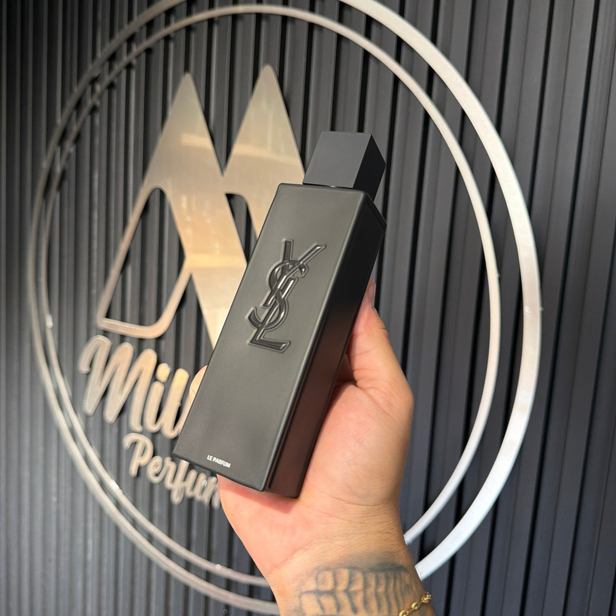 PERFUME YVES SAINT LAURENT MYSLF LE PARFUM