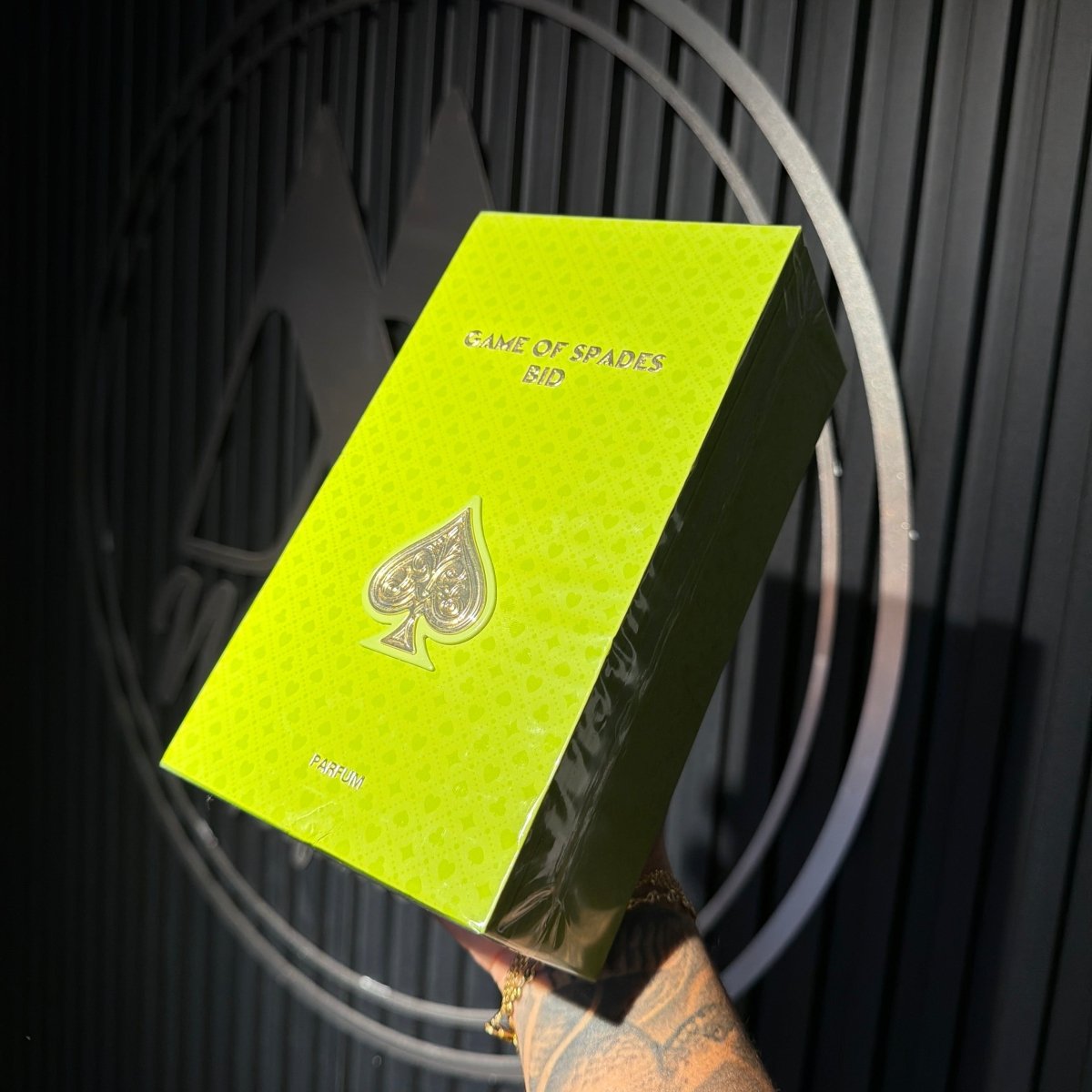 PERFUME JO MILANO GAME OF SPADES BID (ALTERNATIVA SANTAL 33) - Perfumería Millennio
