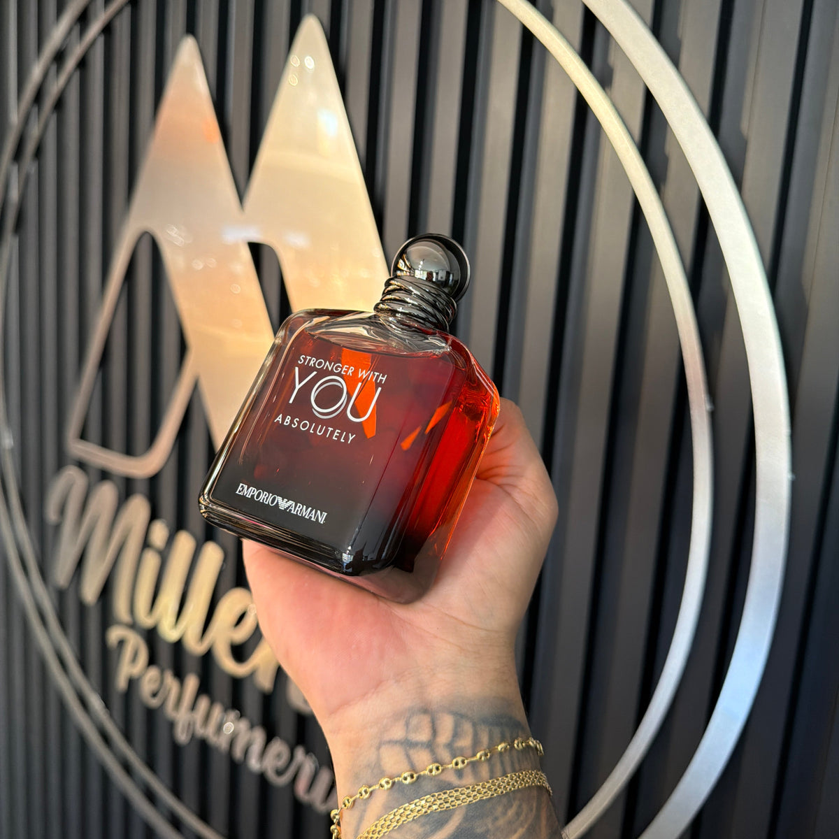 PERFUME GIORGIO ARMANI STRONGER WITH YOU ABSOLUTELY
