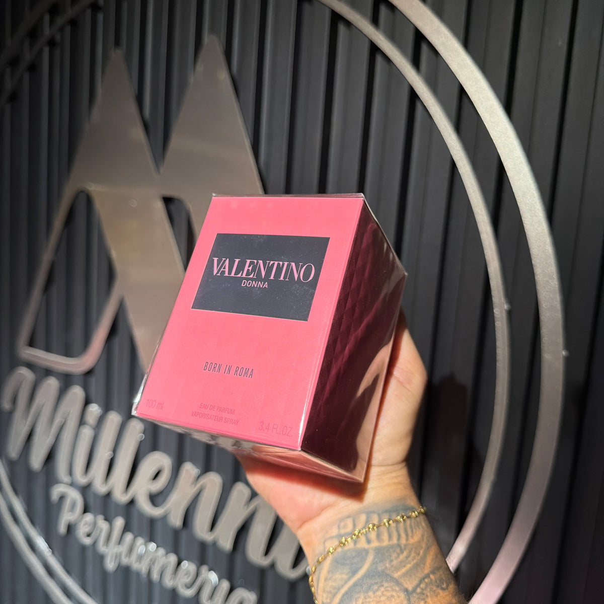 PERFUME VALENTINO DONNA BORN IN ROMA