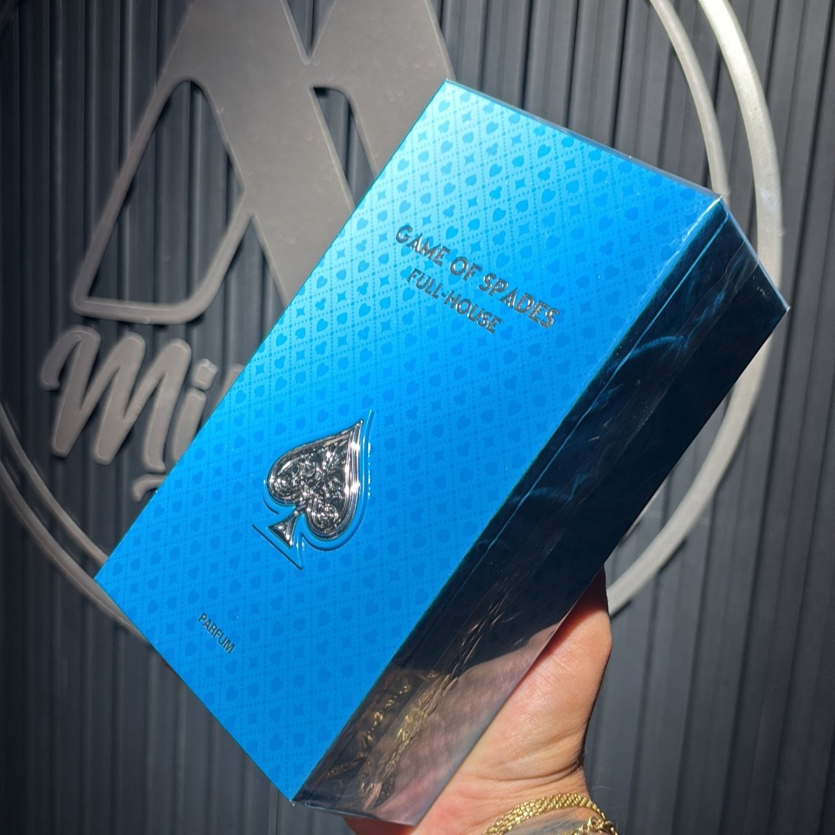 PERFUME JO MILANO GAME OF SPADES FULL HOUSE - Perfumería Millennio