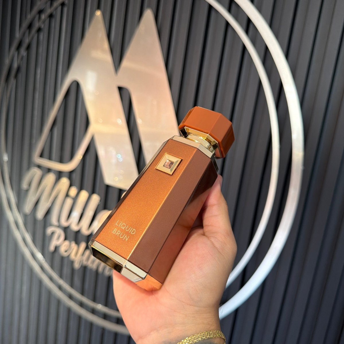 PERFUME FRAGANCE WORLD LIQUID BRUN - Perfumería Millennio