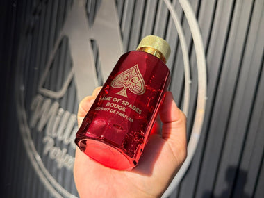 PERFUME JO MILANO GAME OF SPADES ROUGE - Perfumería Millennio