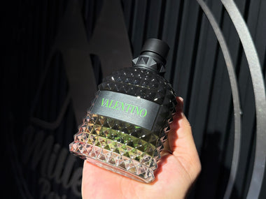 PERFUME VALENTINO UOMO BORN IN ROMA GREEN STRAVAGANZA - Perfumería Millennio