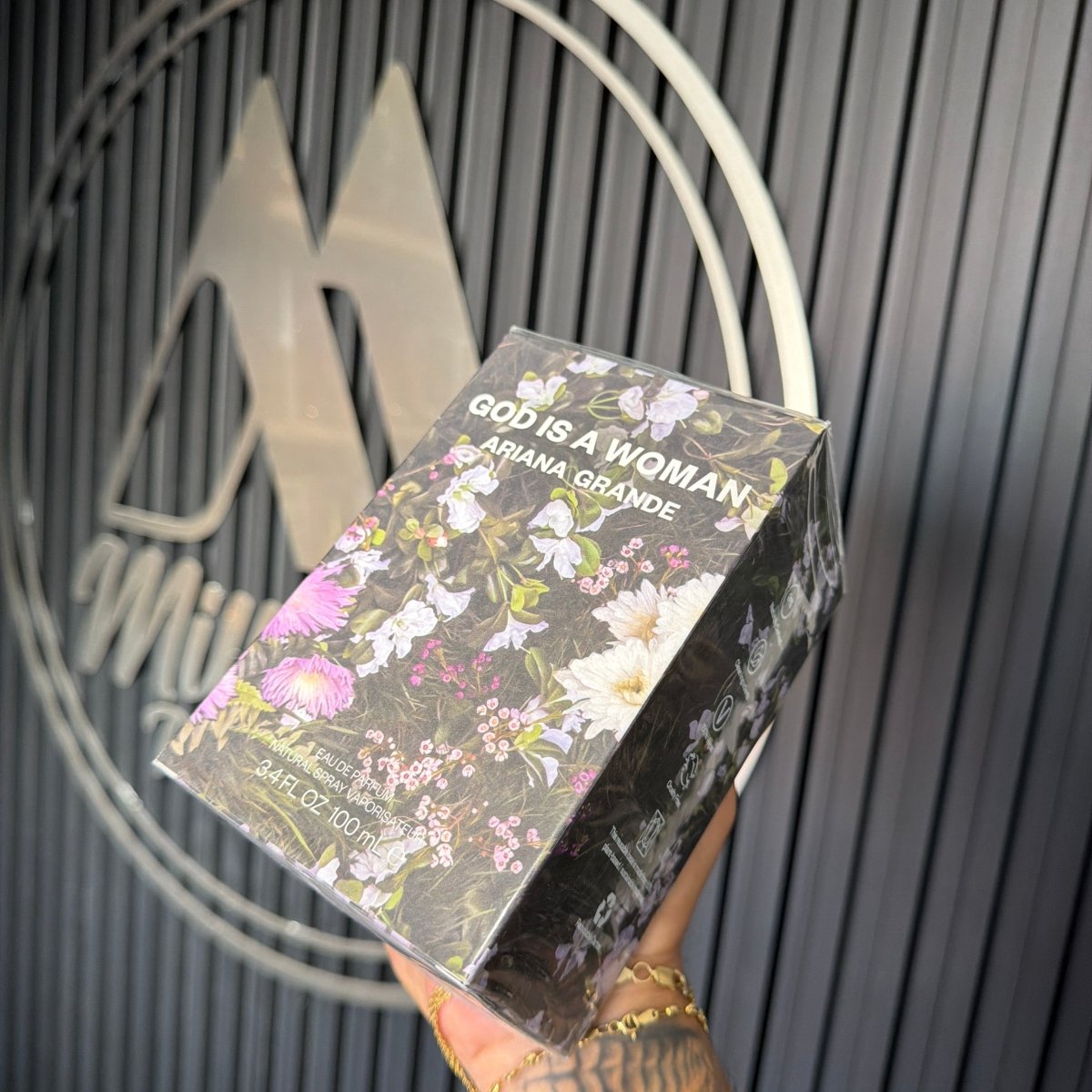 PERFUME ARIANA GRANDE GOD IS A WOMAN - Perfumería Millennio