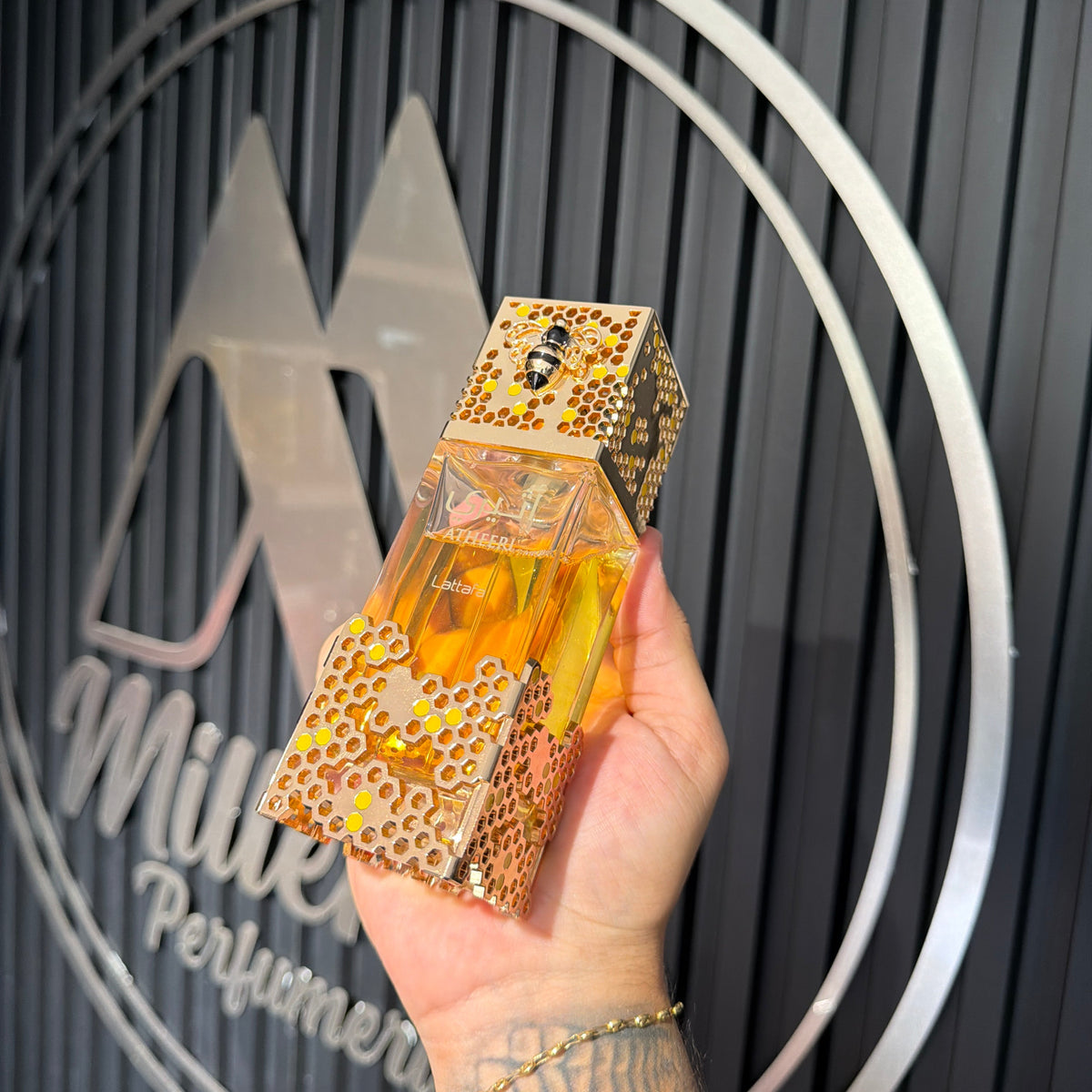 PERFUME LATTAFA ATHEERI - Perfumería Millennio