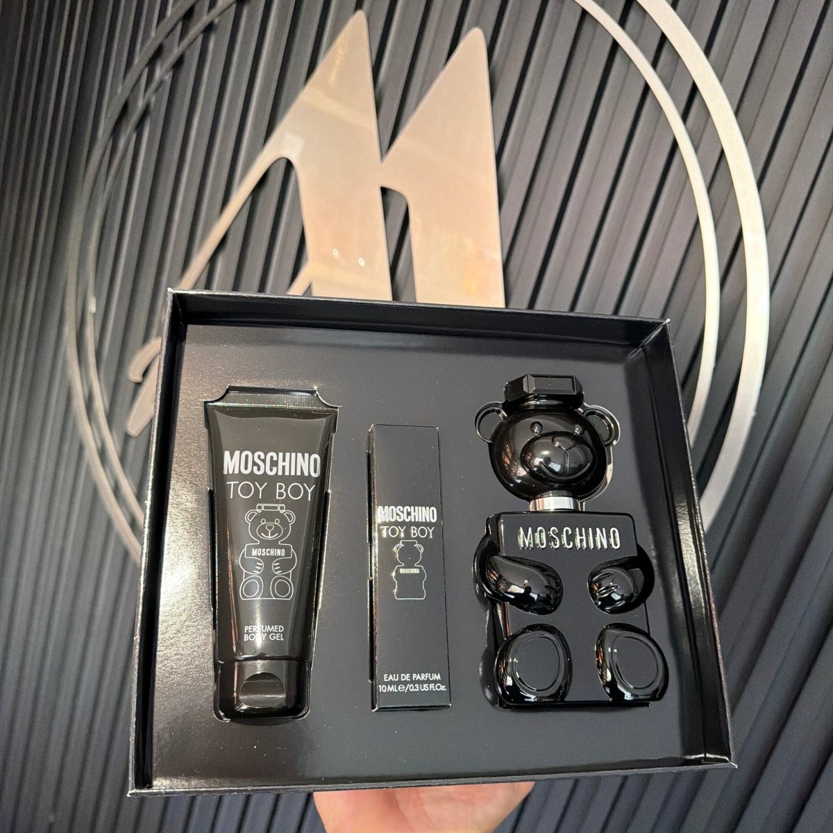 ESTUCHE MOSCHINO TOY BOY - Perfumería Millennio