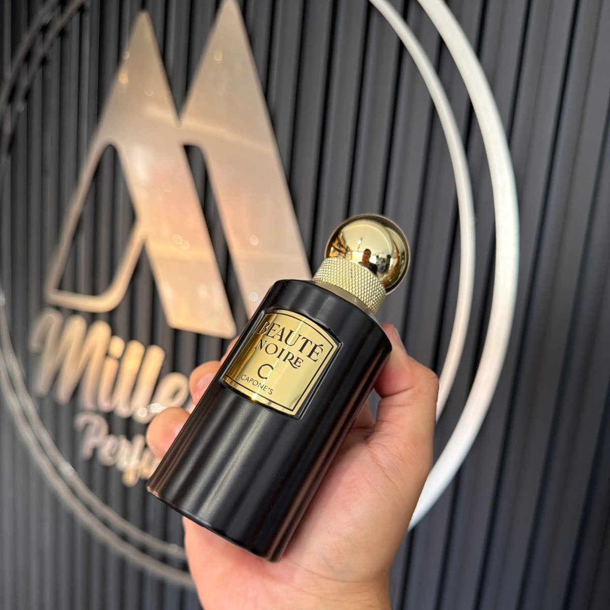 PERFUME CAPONES BEAUTE NOIR - Perfumería Millennio