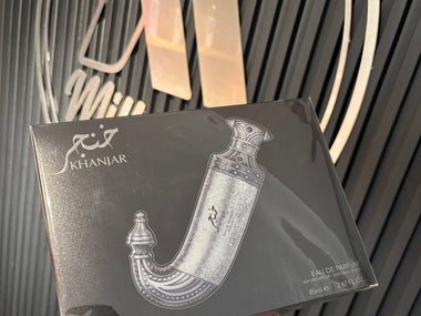 PERFUME LATTAFA NICHE EMERATI KHANJAR - Perfumería Millennio
