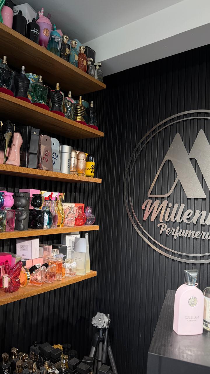 Showroom de Perfumeria Millennio en Medellin
