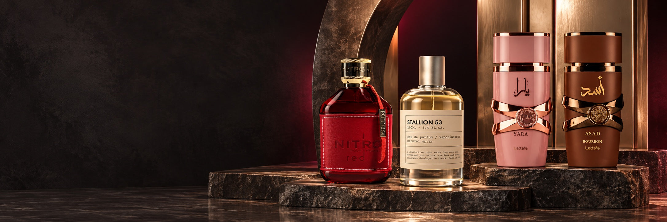 Combos de perfumes sobre piedra oscura con reflejos dorados, seleccionados para Hot Sale